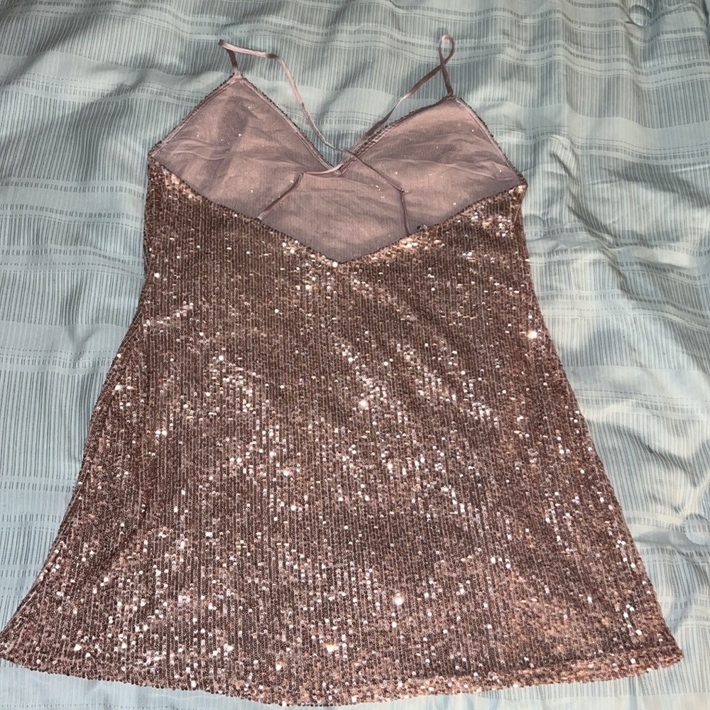 Sequence PJ - Picture 2 of 5